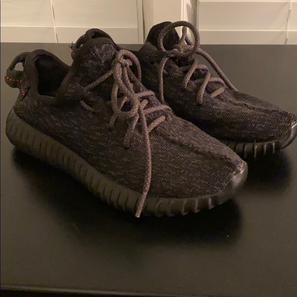 Copy yeezy boost sneakers